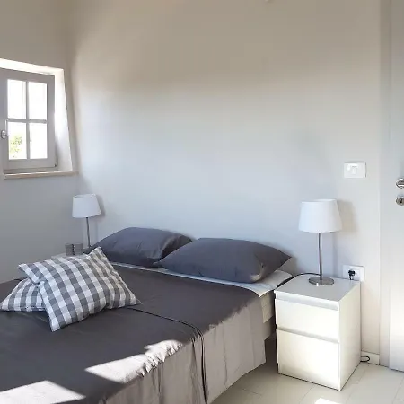 House S *